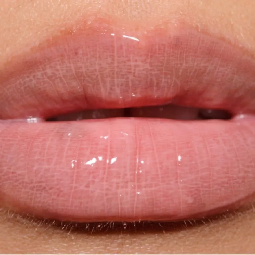 NIB MAC Archie’s Girls Lipglass in “Summer Sweetheart”